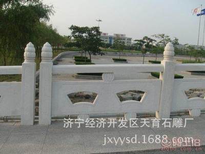 匠心傳承，精雕細(xì)琢——濟(jì)寧經(jīng)濟(jì)開(kāi)發(fā)區(qū)天育石雕廠常年供應(yīng)優(yōu)質(zhì)石雕欄桿